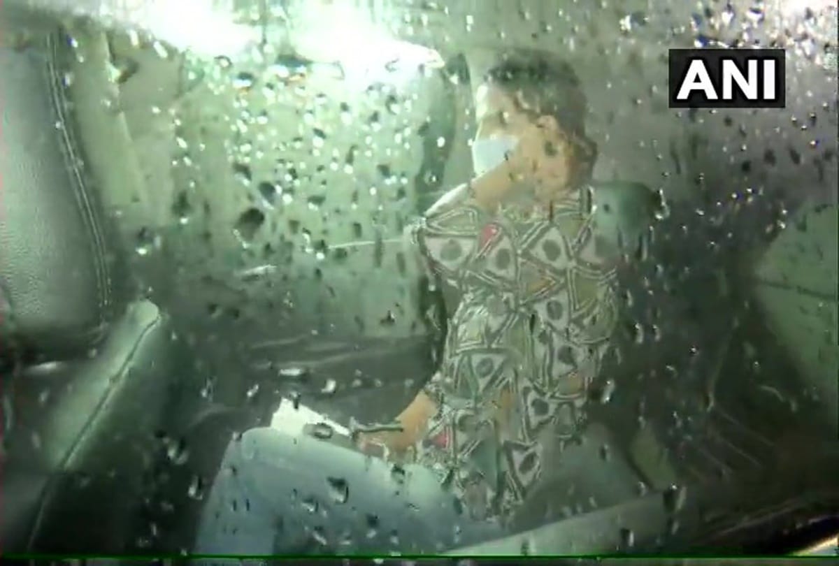 Sushant Singh Rajput Sister Mitu Singh Reaches To Enforcement Directorate To Record Statement