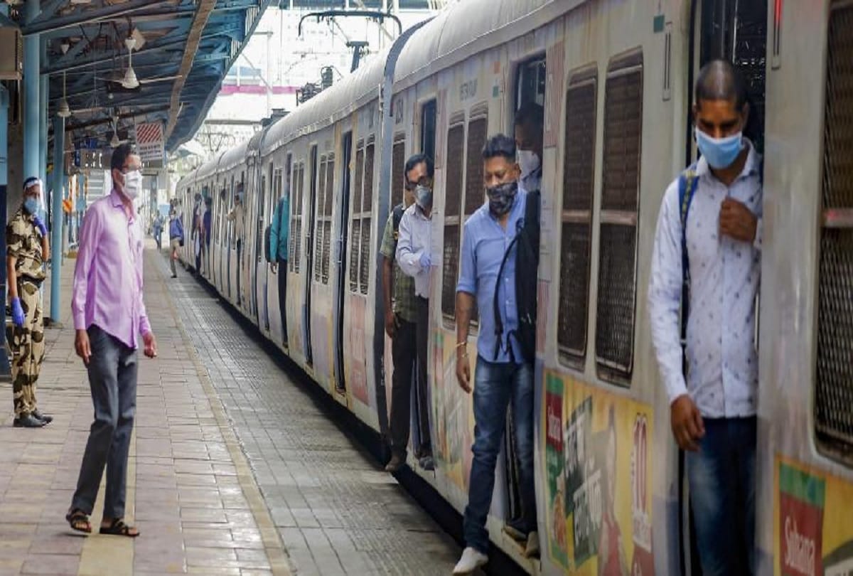 Full vaccination mandatory for travel in Mumbai local trains for essential workers and government employees: