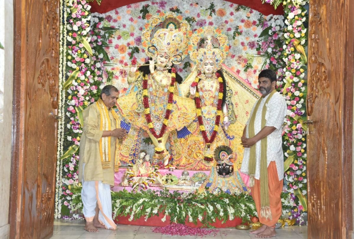 Ground Report Of Vrindavan Banke Bihari Mandir On Janmashtmi
