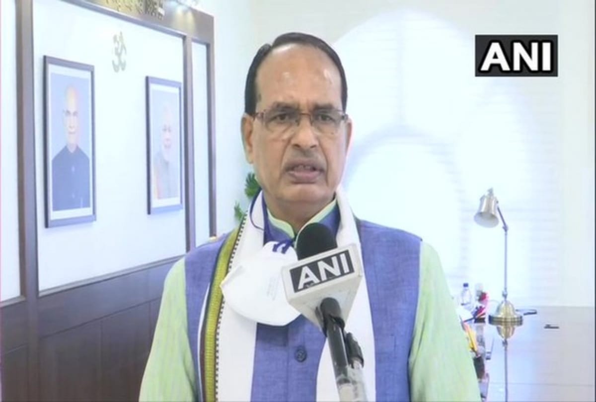 coronavirus shivraj singh chouhan talks to uddhav thackeray over oxygen supply issue says patients will not suffer