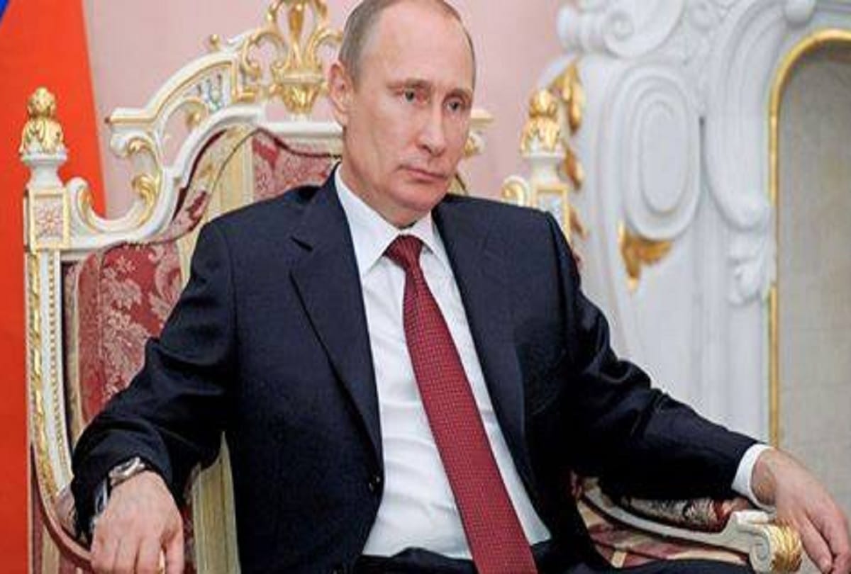 Putin signs bill granting former Russian presidents lifetime immunity for any crimes committed