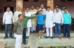 अतरौलिया में दीपांकर को आशीर्वाद देते विधायक डा. संग्राम यादव।
