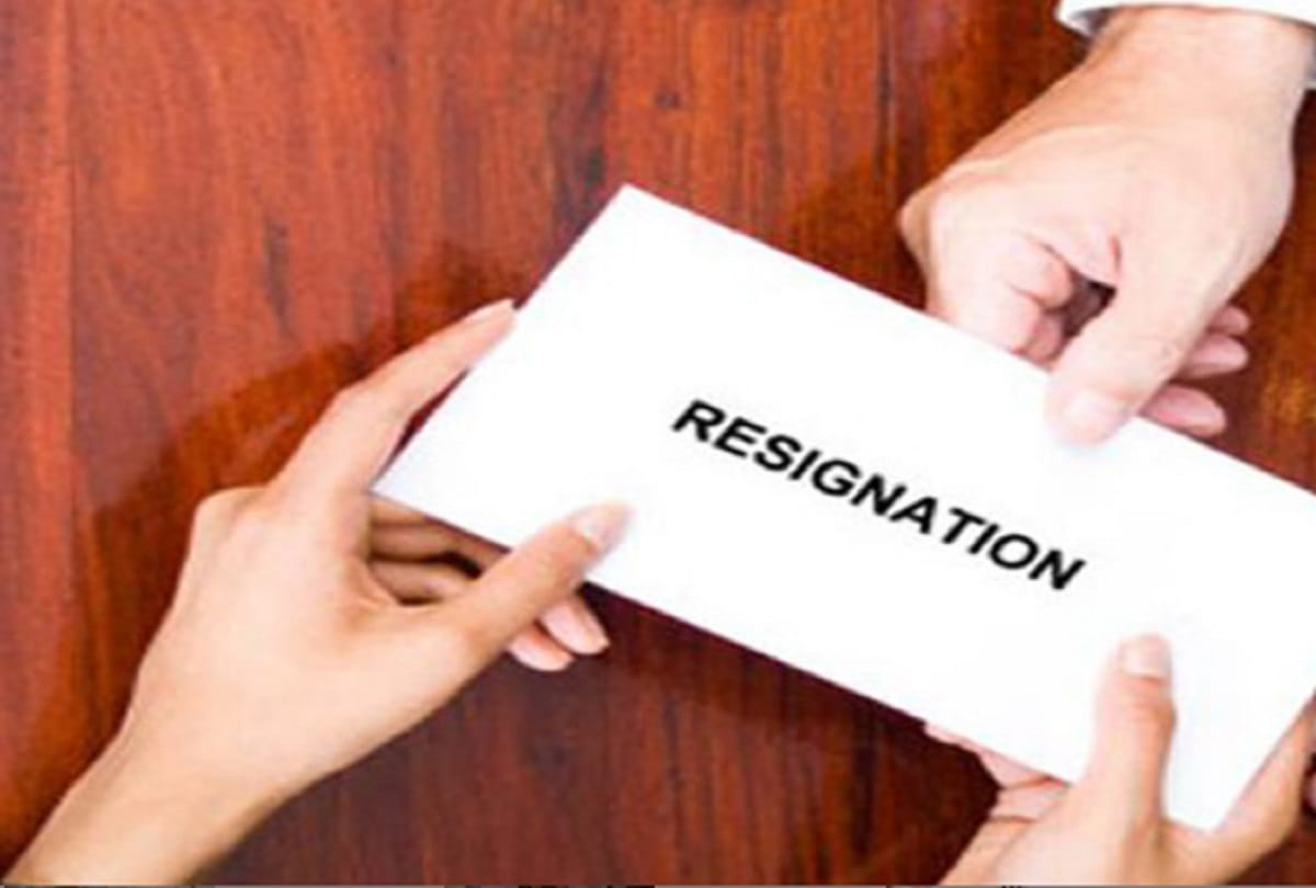 Health center in-charge resigns accusing deputy collector of bullying in varanasi