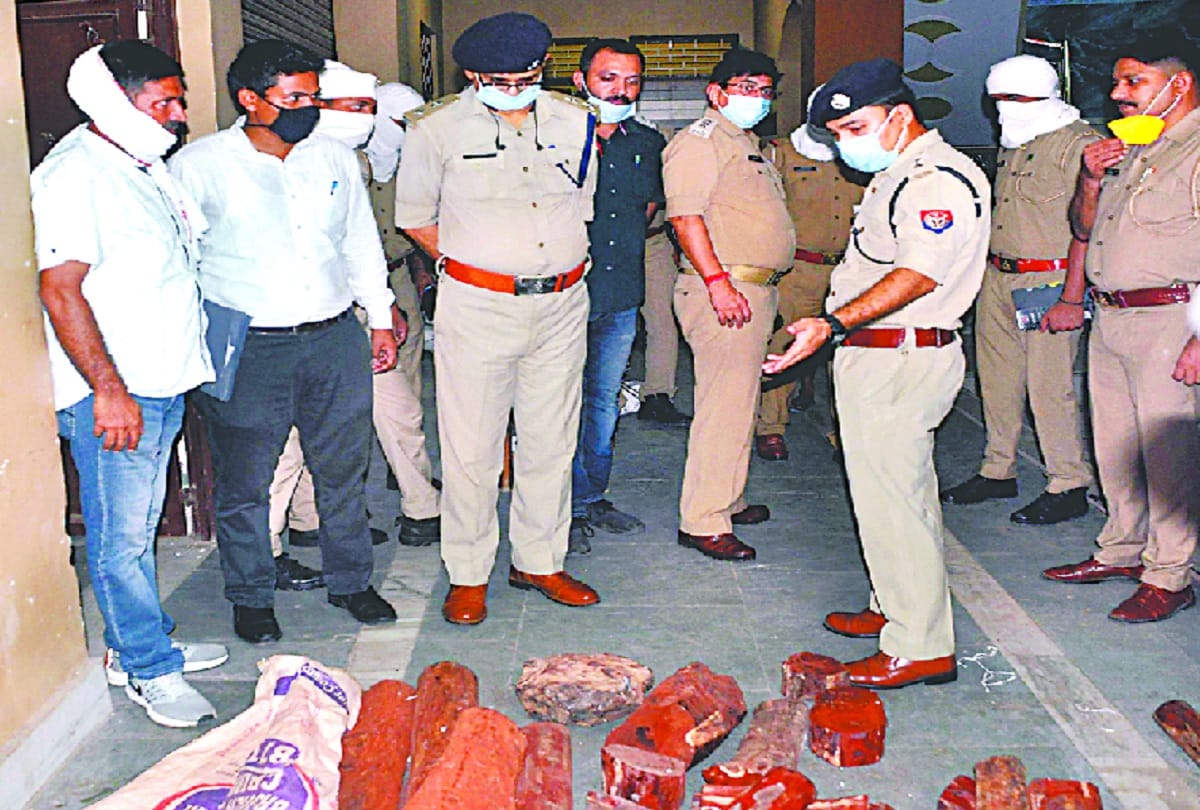 Amroha police camp in Delhi in search of Chandan smuggler father-son