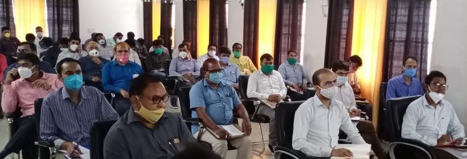 Engineers opposed the meeting of the Director of Commerce