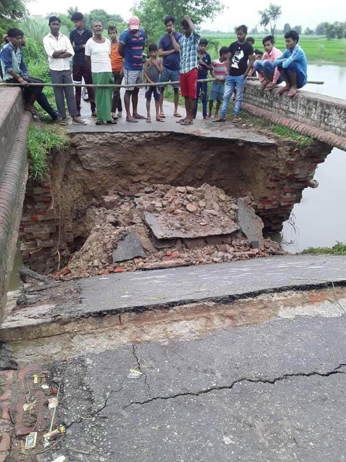 bridge damaged on aragpur-bhaisahi road