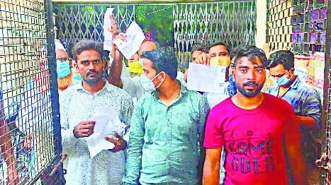 Black out on Janmashtami, 53 thousand houses were electrocuted, then substations created uproar