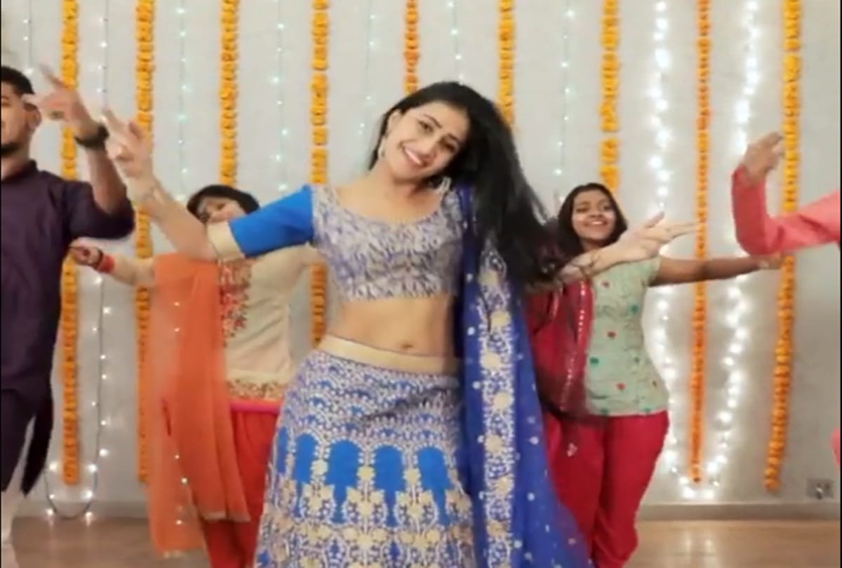 VIDEO: Yuzvendra Chahal fiancee Dhanshree Verma airport dance video going viral