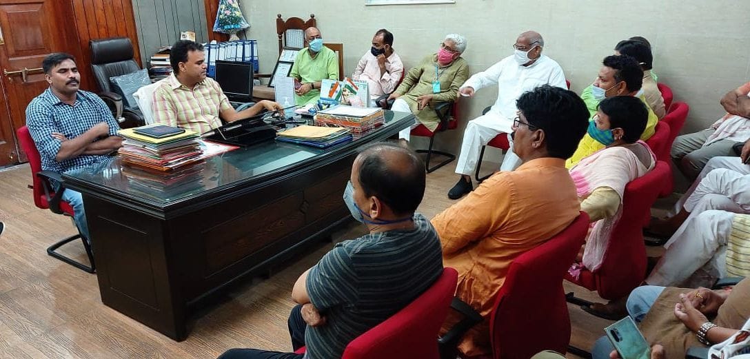 Bjp mla and police incharge of iglas fight