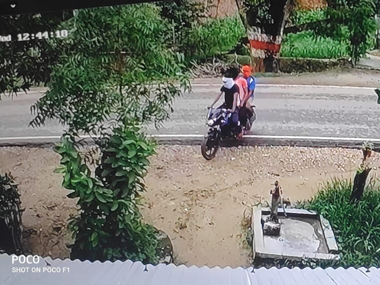 Robbed money and mobile from Tiny operator at tip of tip