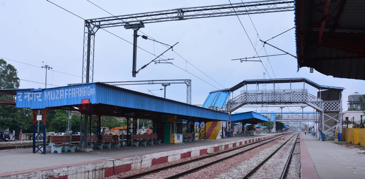 Stalls closed due to non-operation of trains