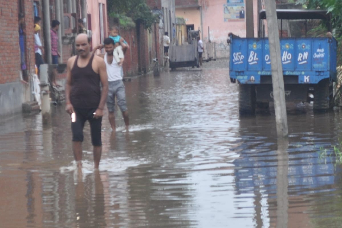 heavy rainfall in shamli District, citizens were troubled by water logging
