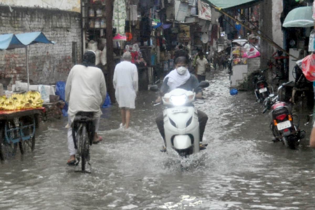 heavy rainfall in shamli District, citizens were troubled by water logging