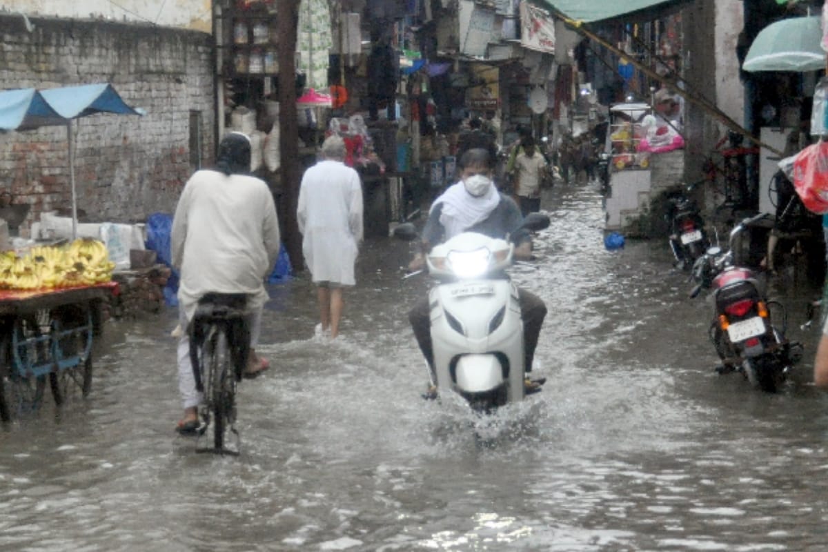 heavy rainfall in shamli District, citizens were troubled by water logging