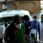 वसुंधरा राजे ने पहनी हरी साड़ी, पत्रकार के मुंह से निकला पाकिस्तान
