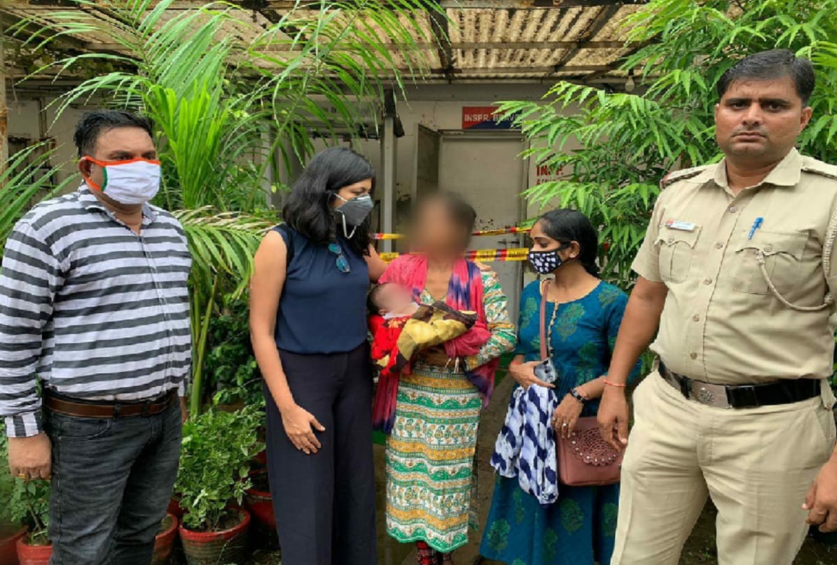 father sold her third daughter for treatment of  two elder daughters in delhi