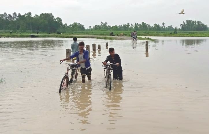 rivers are over flow in hardoi