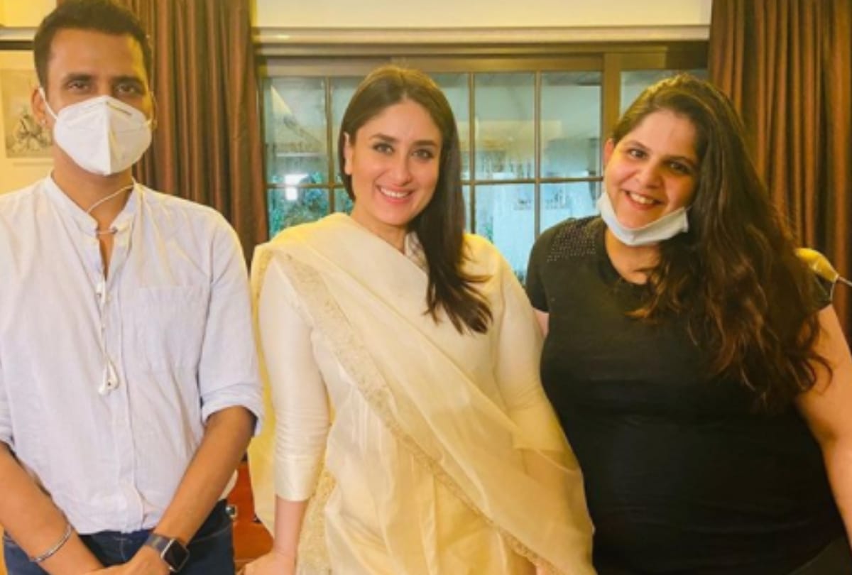 Kareena Kapoor has shared a new selfie after expecting their second child