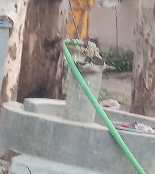 the sumbersebel fall down in the government pump, the stengers worred for drinking water