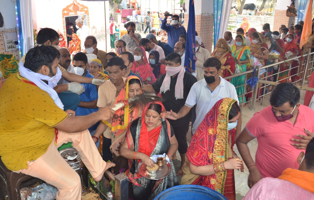 civic, no mask, social distance, protest, goga medi mela
