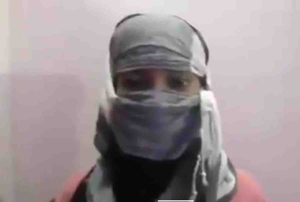 girl came to the police station to complain, police inspector said, first dance