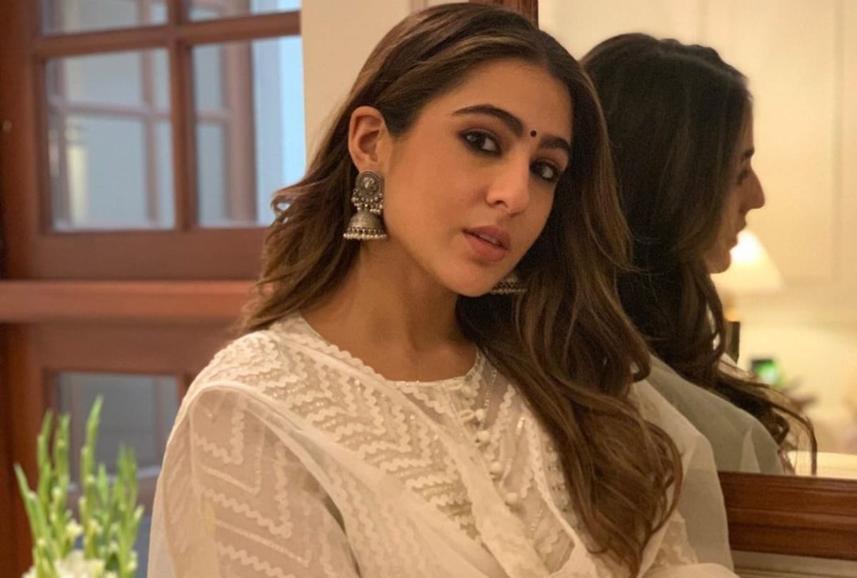 Sara Ali Khan Photoshoot Trolled Users Compares Her To Pencil