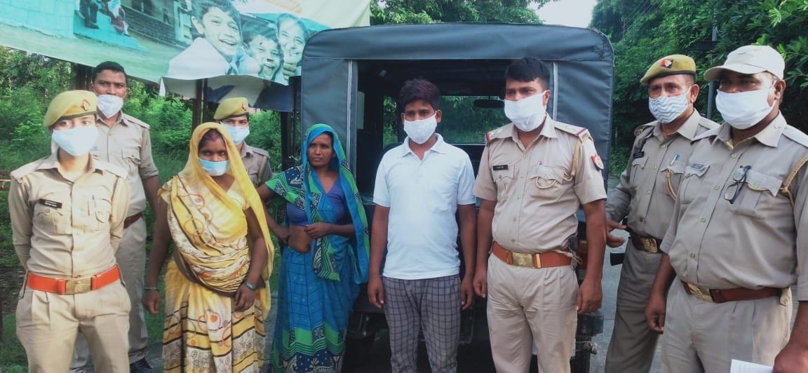 the police men became safe from the assault of  villagers