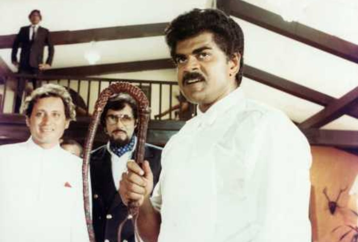 Sharat Saxena flaunts his fit body at the age of 71 transformation looks goes viral