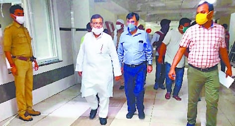 The officers said that all is well .. Party leaders and businessmen crushed layers