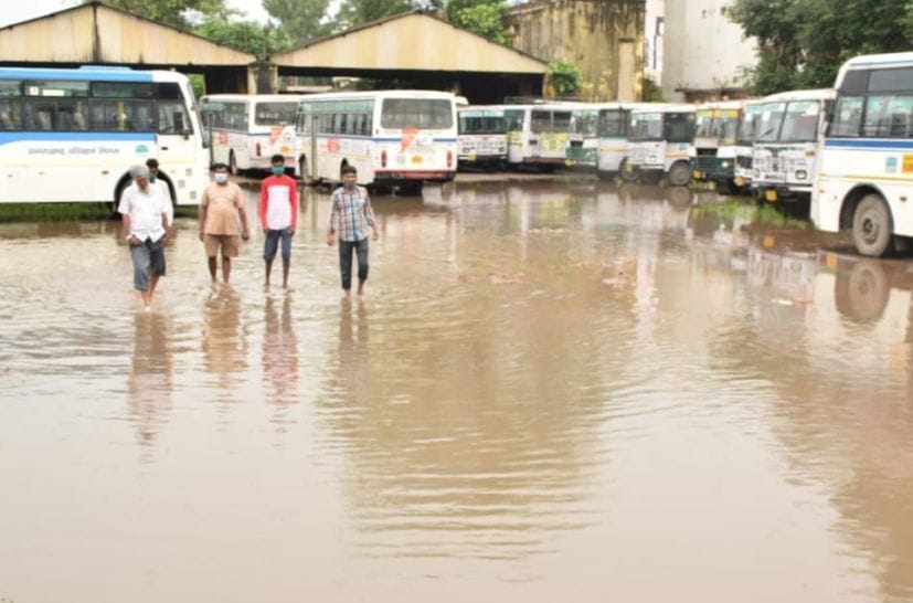 Protested by driving a boat in rainy water