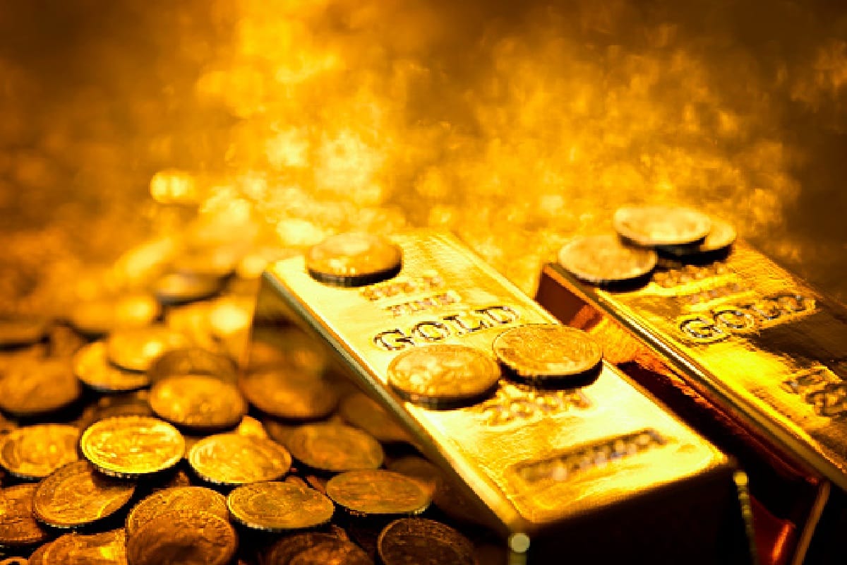 Gold Silver Price Today on August 17th: Gold prices today fall for second consecutive day while silver edges higher