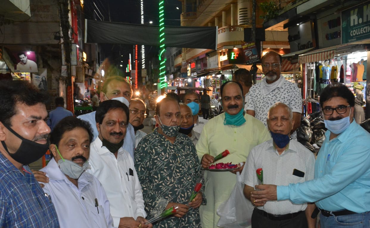 Rotary club put tricolor lights in Bindal market