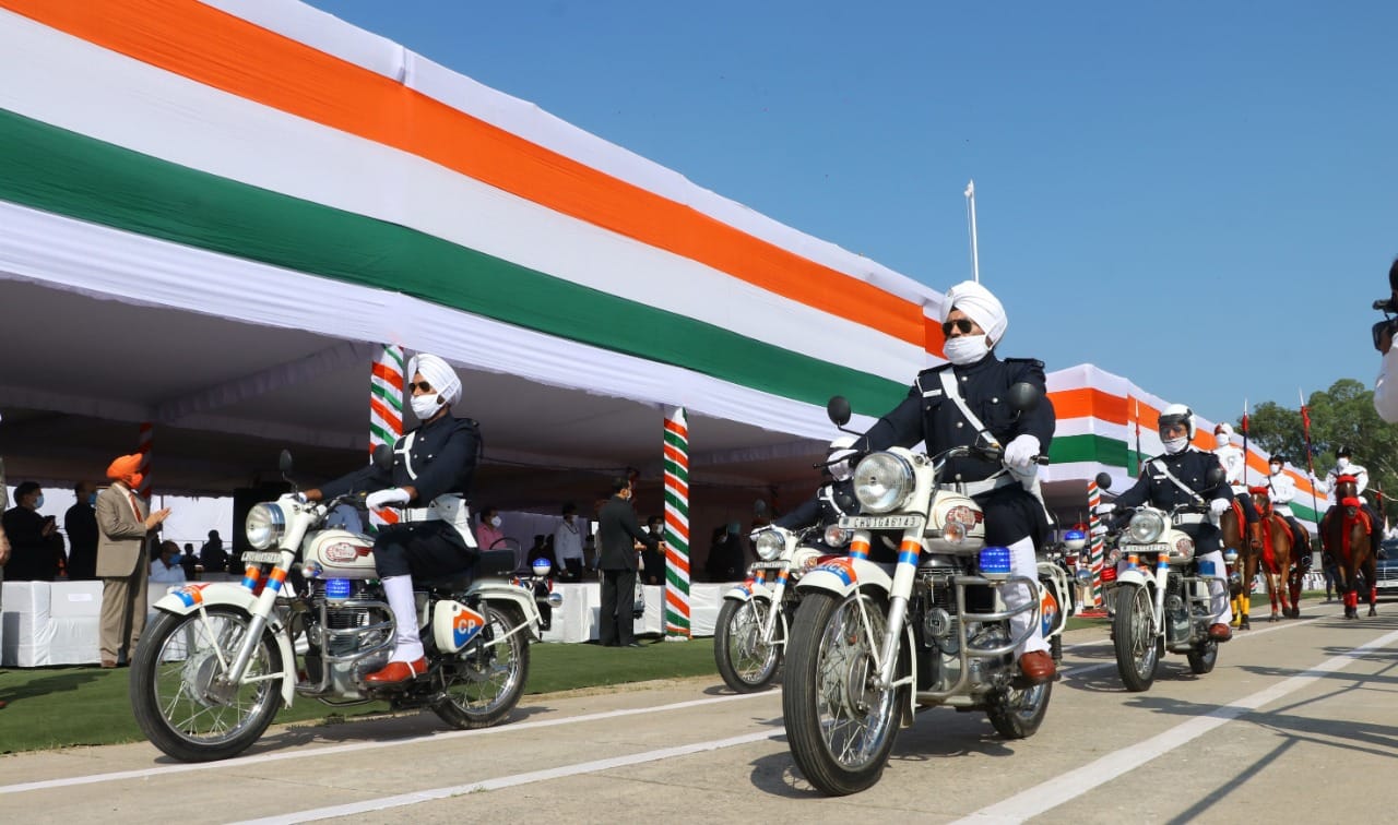 Independence Day 2020 in Chandigarh: Administrator VP Singh Badnore Hoisted National Flag