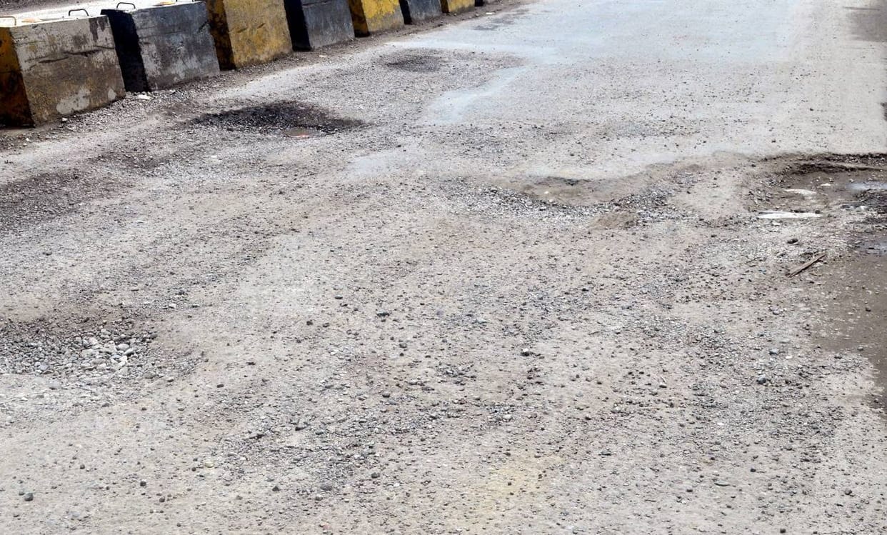 105 fatal pits per km of highway