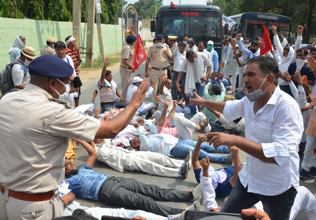 pti, teachers, protest, arrested