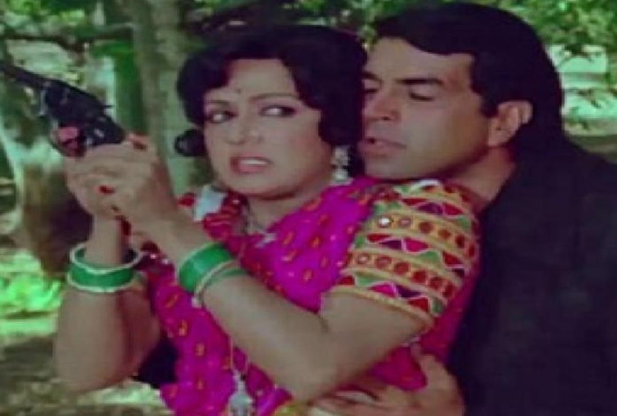 sholay completed 46 years dharmendra called himself only bad actor of talented team know details