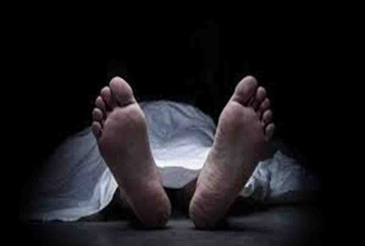 Worker dies due to HT line in farrukhabad