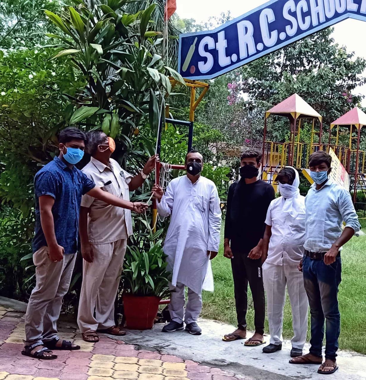 Tricolor hoisted at government and non-government offices