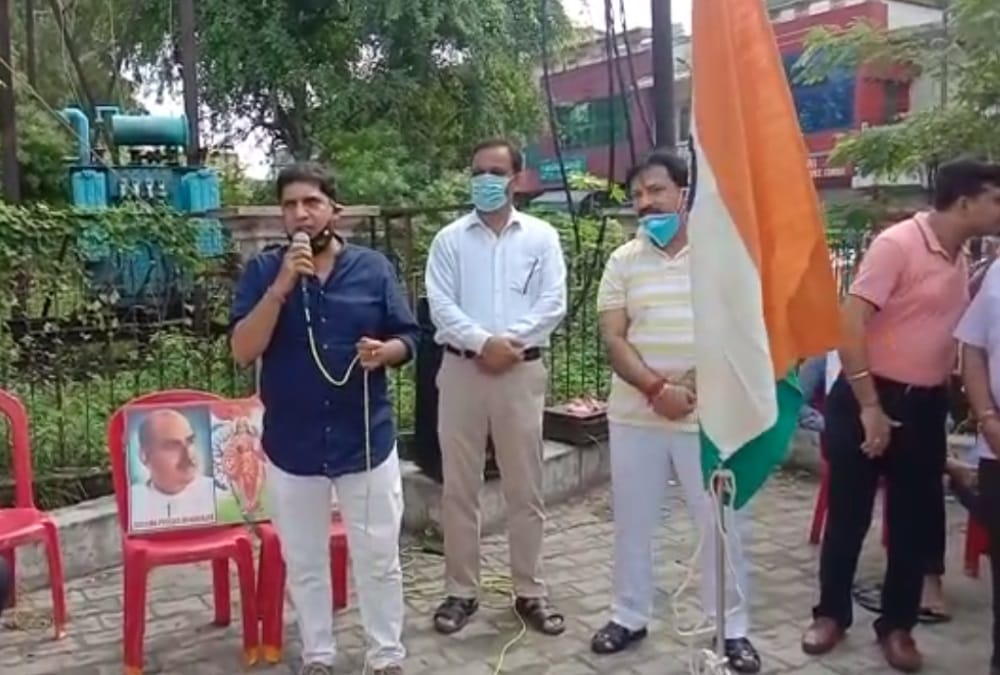 Coronavirus in Uttarakhand: Bjp Mla Pradeep batra Told Face Mask Not mandatory, Video viral