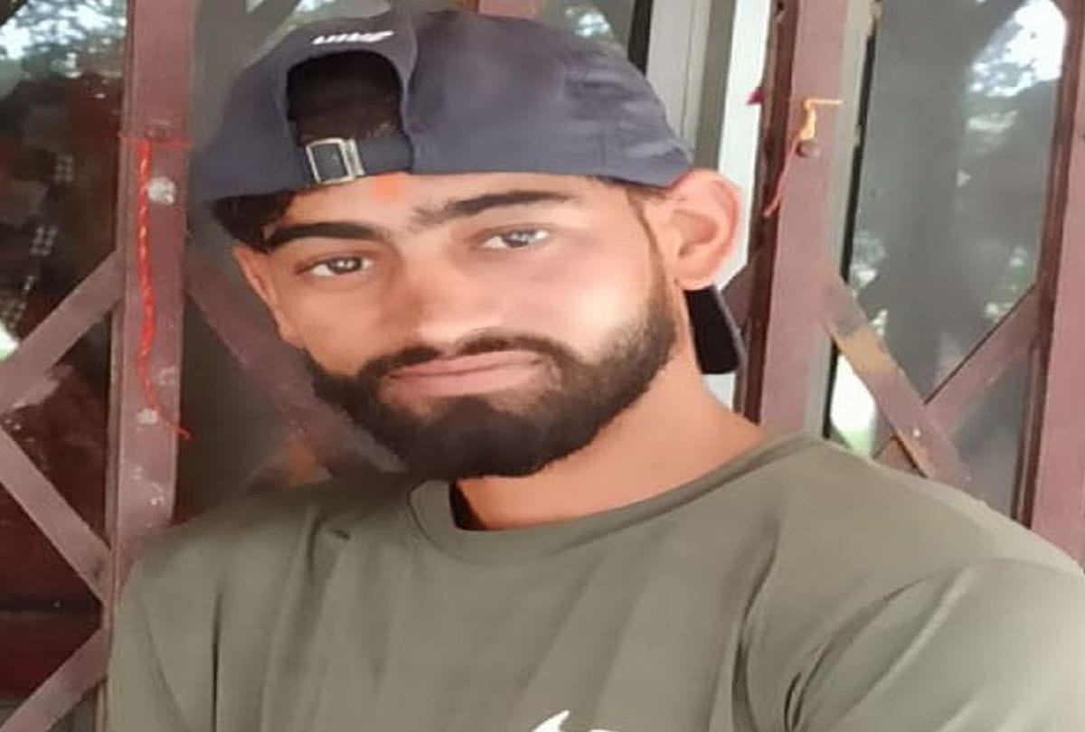 Iti Student Found Died In Farm Falimy Blams Murder Crime News