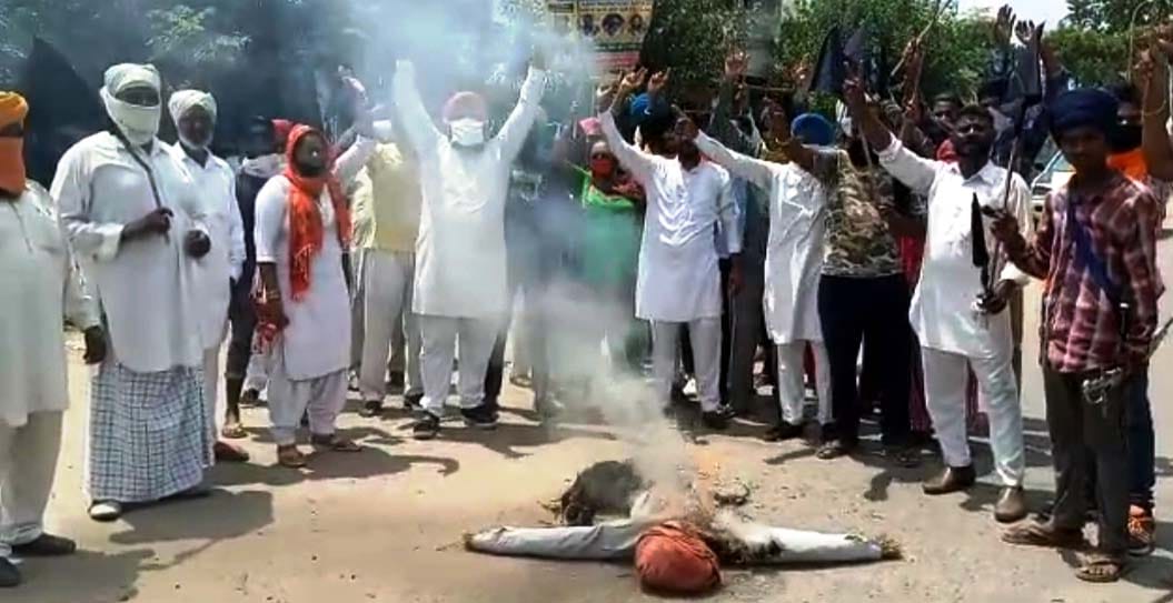 Demonstration against government and police in batala gurdaspur