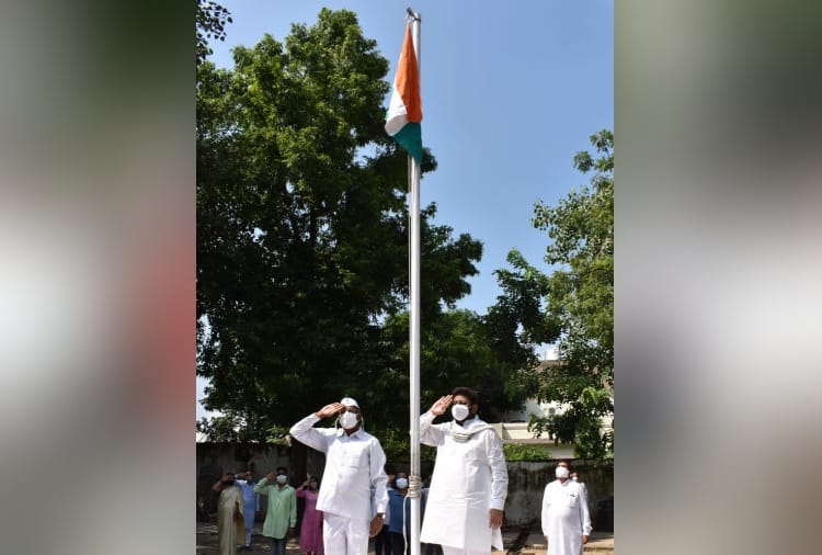 Independence day 2020: Flag hoisted at Congress bhawan in Chandigarh