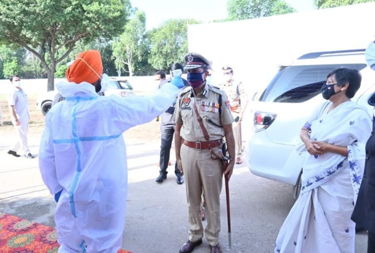 Thermal Screening of Chief Secretary and DGP before Independence Day program