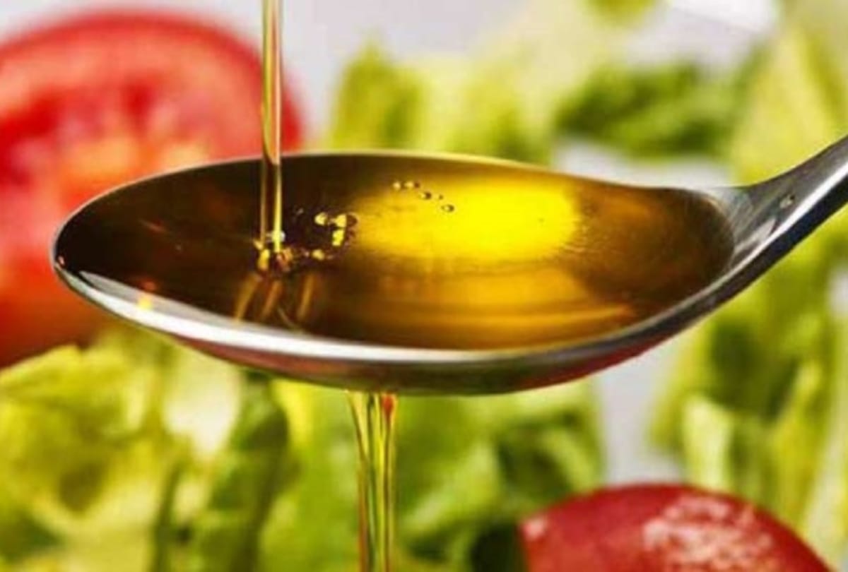 benefits importance of mustard oil sarso oil helps in skin care and cold cough