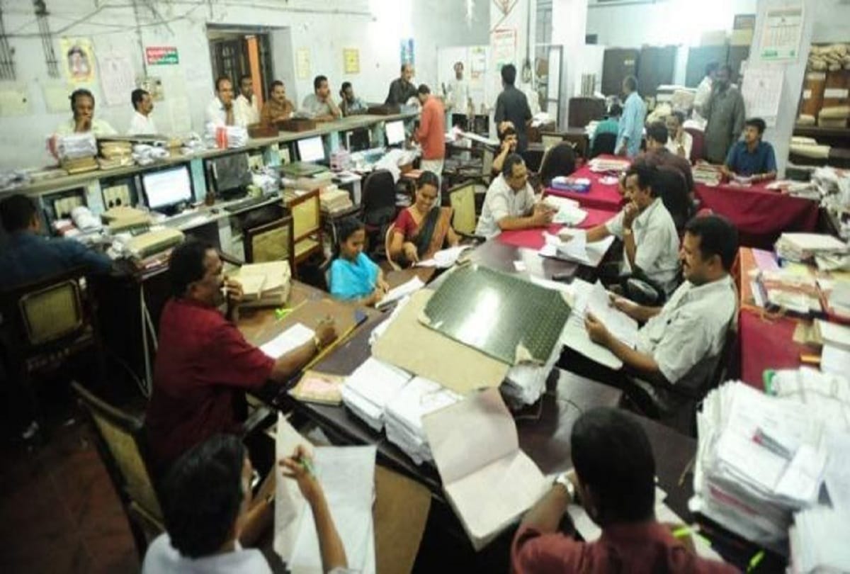 Salary will not be cut for employees coming through direct recruitment from other departments in the central government, condition of experience will have to be fulfilled