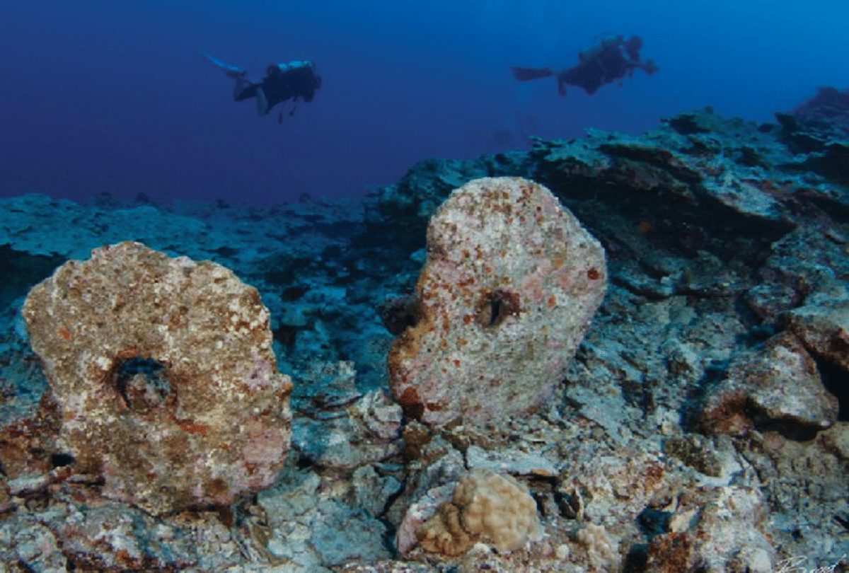 world most weird island where stone coins were in circulation
