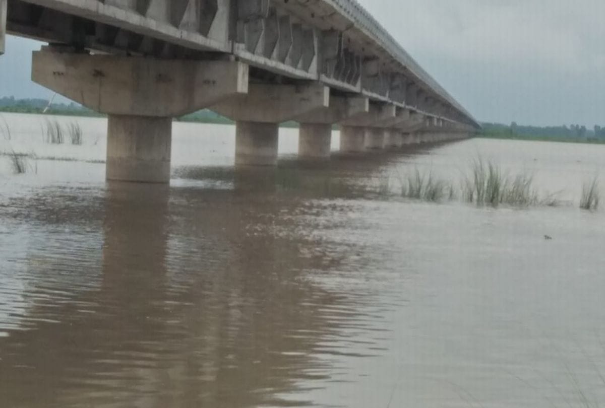 Baghpat: Yamuna at danger mark, twenty nine thousand cusecs of water released from barrage