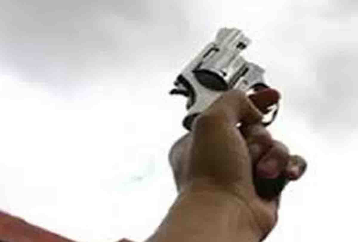 Panic spread by air firing in drain dispute