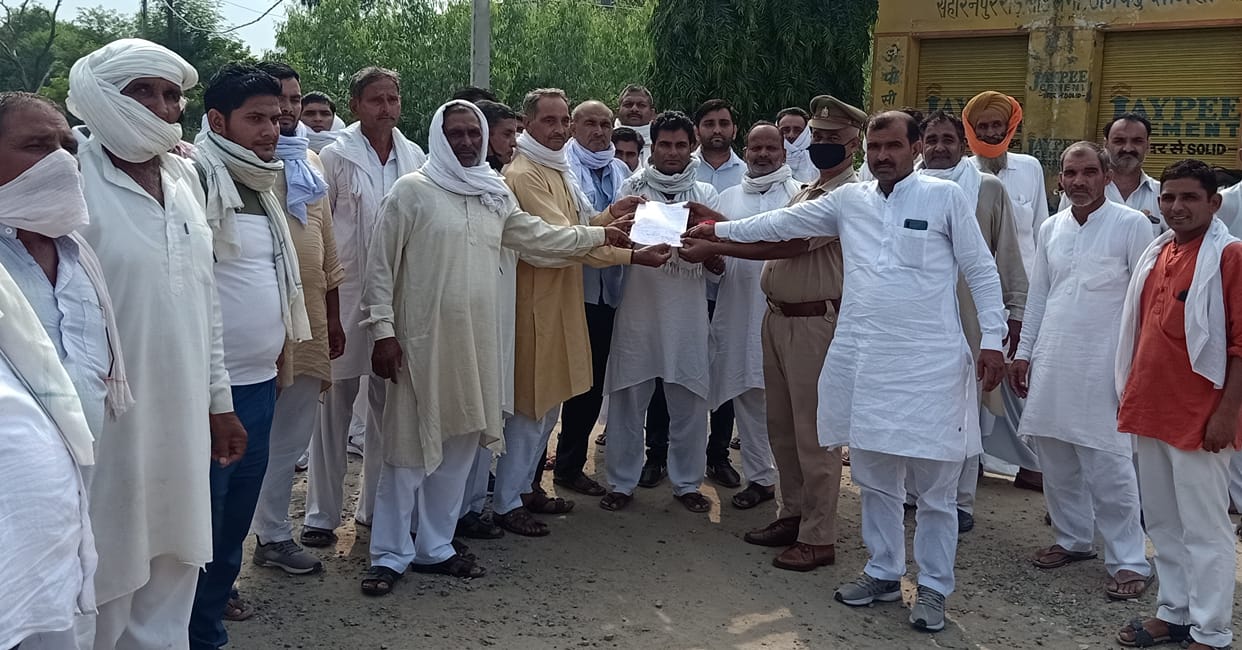 Pradhans started signature campaign for road construction