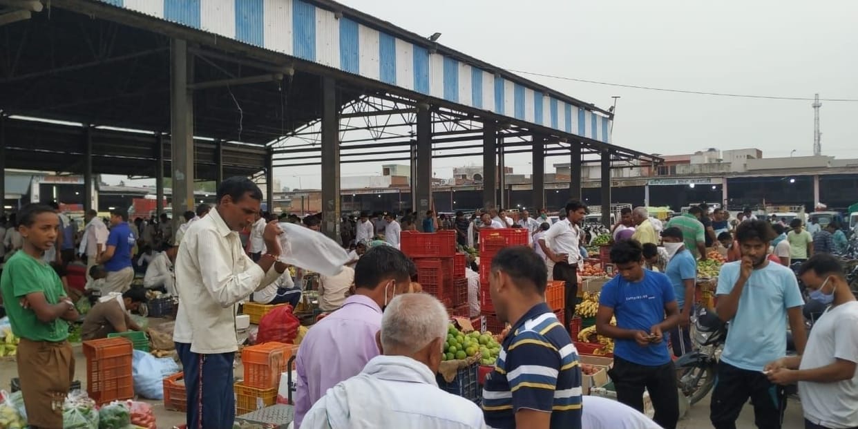 vegetable market, not follow the rule of social distance and mask, health, jind